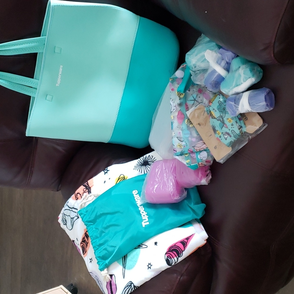 Tupperware Beach Bag with Beach Towel and Accessories (containers and hair tie)